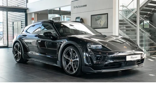 PORSCHE Taycan 4 4 Cross Turismo / Rear-Axle St / LAV KM! / 18-veis