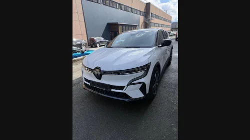 RENAULT MEGANE E-TECH ELECTRIC Electric techno 220hk - R.kam, Navi, ACC