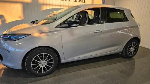 RENAULT ZOE 5 dørs, bulkfri, dyrefri, 8 dekk, universal lader