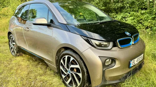 BMW i3 Soltak, Harman Kardon stereo og nye vinterdekk