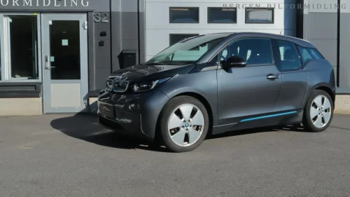BMW I i3 94Ah/ Charged+/HarmanKardon/Stor Navi/R.kam/ACC