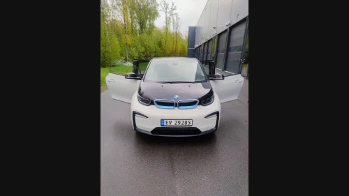 BMW I i3 120Ah Charged Professional, eu2028, nye piggdekk