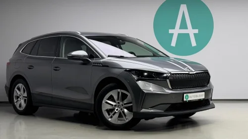SKODA ENYAQ 80 iV80 / Matrix Beam / Krok / ACC / Memory / R. Kamera