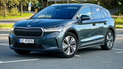 SKODA ENYAQ 80 iV80 | HUD | Matrix | 360-kamera | Hengerfeste ++