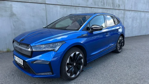 SKODA ENYAQ 80 iV80 Sportline - Strøken i nydelig raceblue farge!