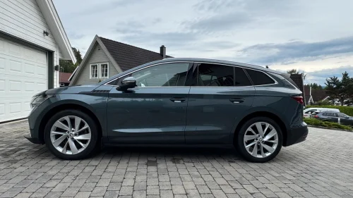 SKODA ENYAQ 80 iV80 / Krok / Skinn / HUD / Pano/ Matrix / Garanti +++