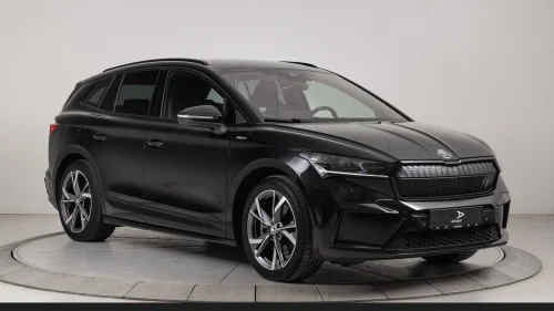 SKODA ENYAQ 80X IV80x Sportline Krok Kamera ACC Minne