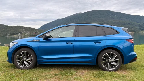 SKODA ENYAQ 80X 80X-SPORTLINE-HFESTE-PANORAMA-FULLUTSTYRT-VELHOLDT