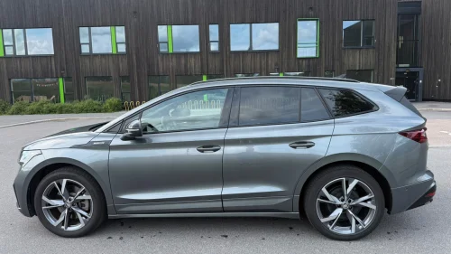 SKODA ENYAQ 80X IV80X Sportline Ultra DCC/HEAD-UP/2XEL.STOLER/PANO/KROK