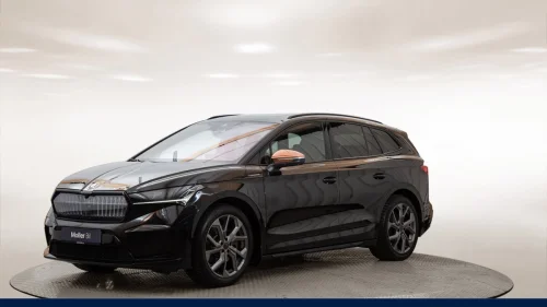 SKODA ENYAQ 80X iV 80x Fe Black Hengerfeste, navi, KESSY, park.ass ++