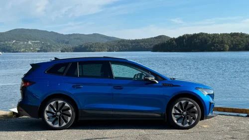 SKODA ENYAQ 80X iV80X Skinn//Head-up disp.//Krok//Panorama tak