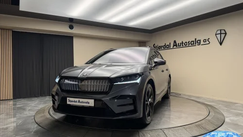 SKODA ENYAQ RS RS/340 HK/MAXX/PANORAMA/DCC/HELSKINN/HUD/CANTON/CRYSTAL