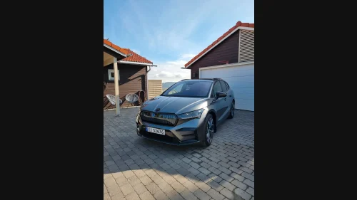 SKODA ENYAQ RS 85X HEADUP|ACC|MATRIX|RS SUITE|CANTON|21"|H.FESTE|340HK