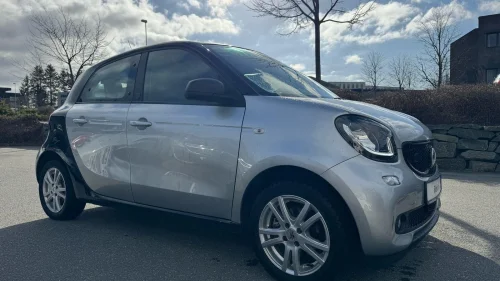 SMART EQ forfour EQ forfour/NAVI/R.kam/Cruise/DAB+/EU 06.2026/S+V++