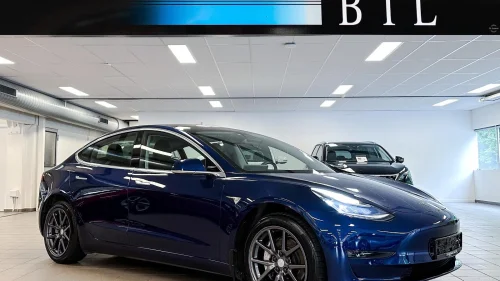 TESLA Model 3 SR+ WLTP 409KM H.FESTE AUTOPILOT NAVI SKINN EU 03-28