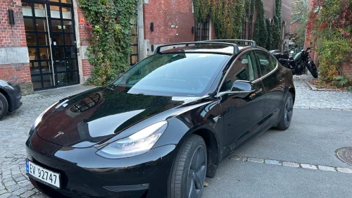 TESLA Model 3