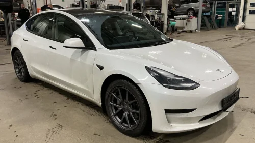 TESLA Model 3 Tesla Model 3 SR Plus Sedan