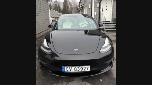 TESLA Model 3 Standard Range RWD