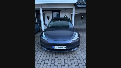 TESLA Model 3 Standard Range Plus RWD