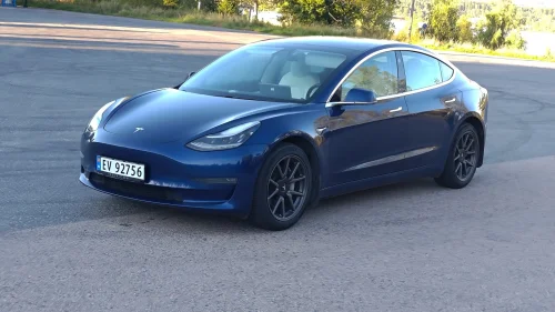 TESLA Model 3 Standard Range RWD