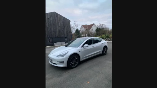 TESLA Model 3 Standard Range Plus RWD