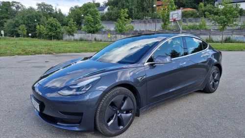 TESLA Model 3 Standard Range Plus RWD