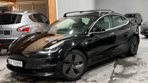 TESLA Model 3 SR+ RWD / LAV KM!! / PANO / AUTOPILOT++