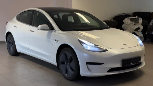 TESLA Model 3 SR+ Panorama ACC Autopilot LED EU-11.2028 2 Eiere