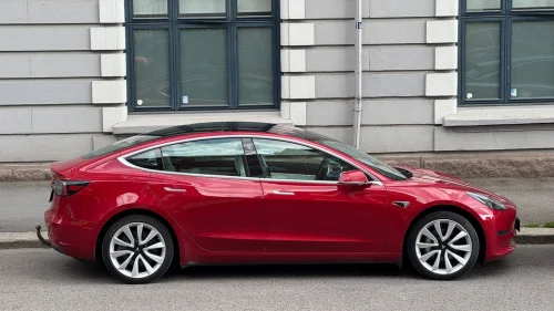 TESLA Model 3 Standard Range Plus RWD