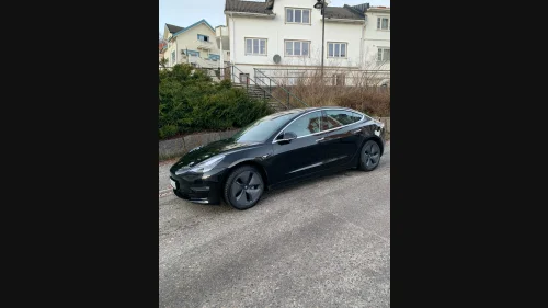 TESLA Model 3 Standard Range Plus RWD