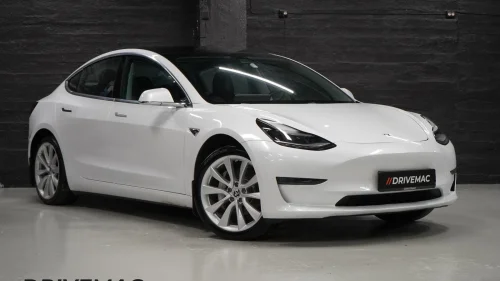 TESLA Model 3 Standard Range/Autopilot/Navi/R.kam/Pano/H.Feste++
