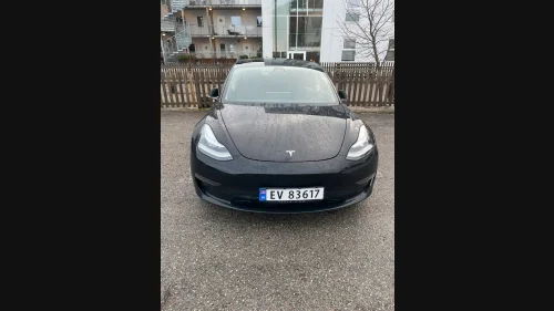 TESLA Model 3 Standard Range RWD