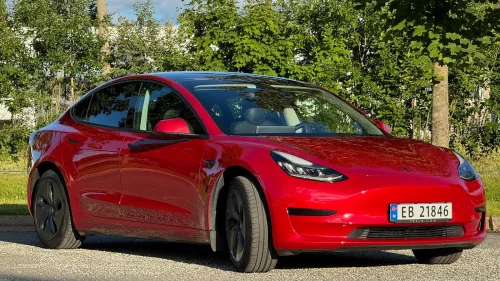 TESLA Model 3 SR+, krok, FSD - lav km!