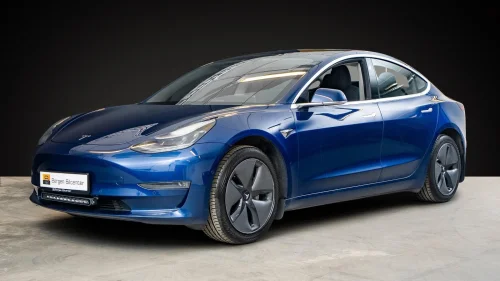 TESLA Model 3 SR Skinn Ryggekamera Hengefeste Finans fra 2.279kr