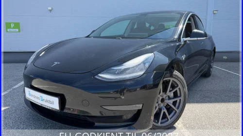 TESLA Model 3 SR,SKINN,PANO,LED,NAVI,ACC,TLF,SPOTIFY,DAB+,V SETER BAK