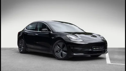 TESLA Model 3 Standard Range Plus RWD Skinn Autopilot