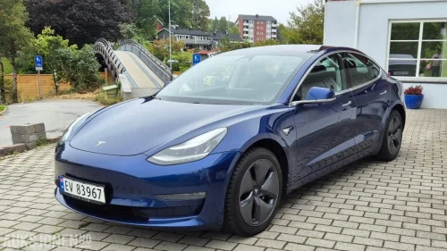 TESLA Model 3 standard range pluss adaptiv cruiskontroll ryggekamera