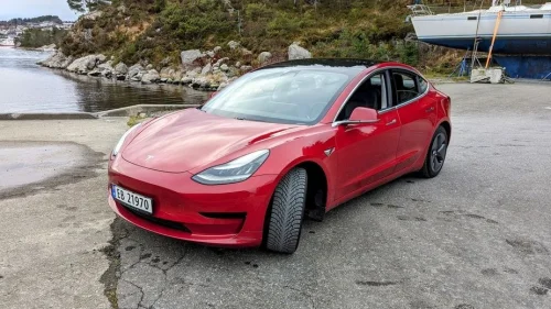 TESLA Model 3 Standard Range Plus RWD