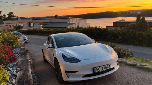 TESLA Model 3 Standard Range Plus RWD
