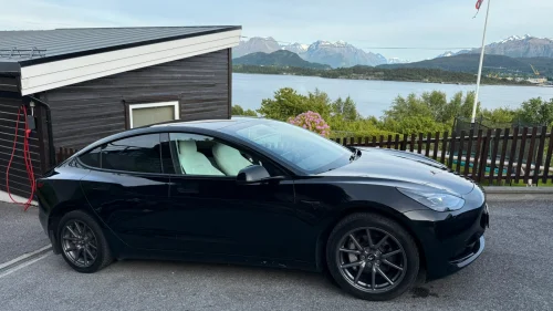 TESLA Model 3 Standard Range Plus RWD