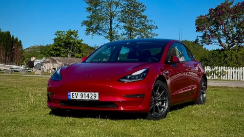 TESLA Model 3 Standard Range Plus RWD