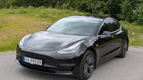 TESLA Model 3 Standard Range Plus RWD