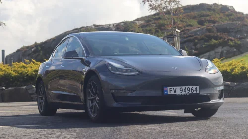 TESLA Model 3 Standard Range RWD