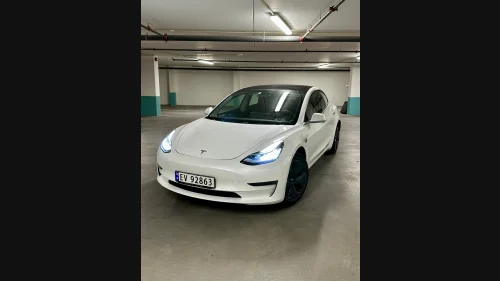 TESLA Model 3 Standard Range RWD