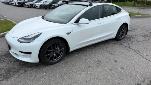 TESLA Model 3 Standard Range Plus RWD