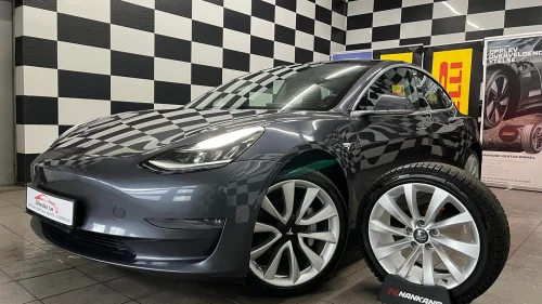 TESLA Model 3 SR*RWD*PREMIUM*NORSK*LAV KM*MYE UTSTYR*H-FESTE+++
