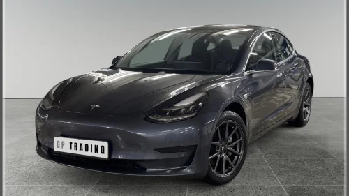 TESLA Model 3 Lav km, Standard range plus