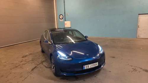 TESLA Model 3 Standard Range Plus RWD