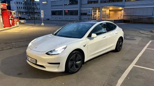 TESLA Model 3 Standard Range Plus RWD