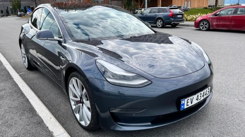 TESLA Model 3 Performance AWD